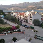 Elena Seaview House Apartment