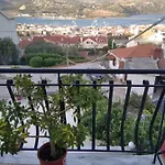 Elena Seaview House Apartment