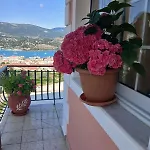 Apartment Elena Seaview House *